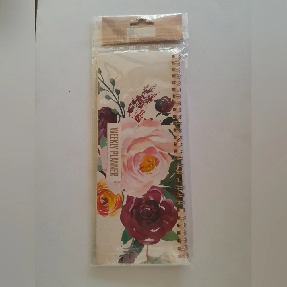 Floral Weekly Planner with Pink and Brown Accents